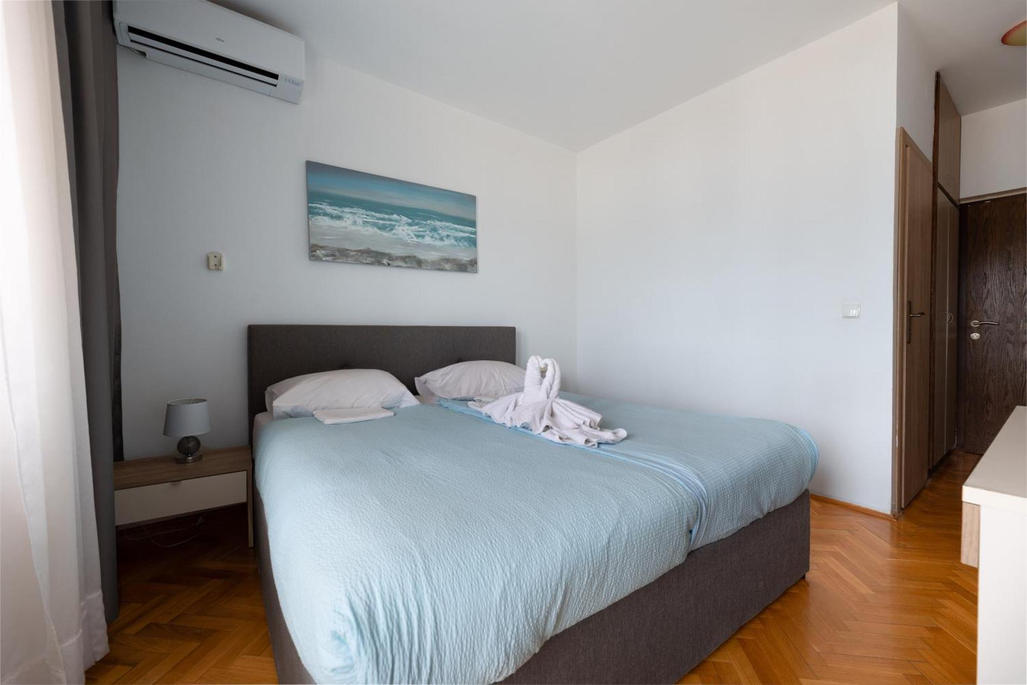 Villa Okruk-10 Meters Away From The Beach Okrug Gornji Exterior photo