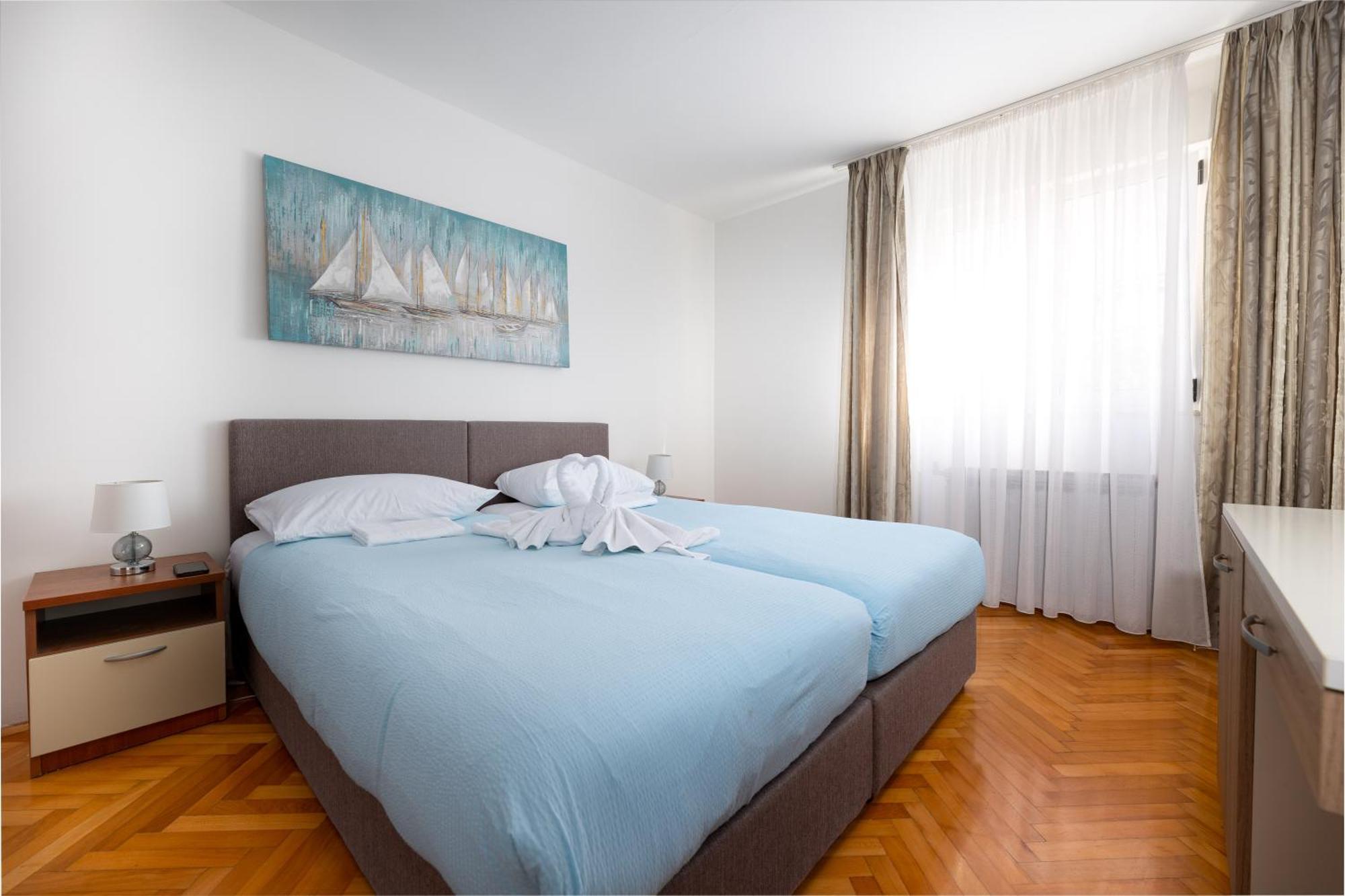 Villa Okruk-10 Meters Away From The Beach Okrug Gornji Exterior photo